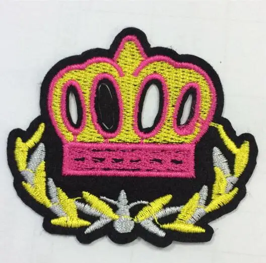 

Wholesale 500pcs/lot Punk Rock Clothing Patches Embroidered Applique Iron On Patch Animal Owl Bird for Clothes Hat Plant Shoes