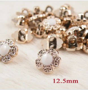 30 шт./лот модная белая рубашка в форме цветка сливы пластиковые детские пуговицы