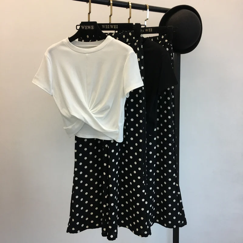 Однотонные футболки с коротким рукавом и круглым вырезом из хлопка + эластичные