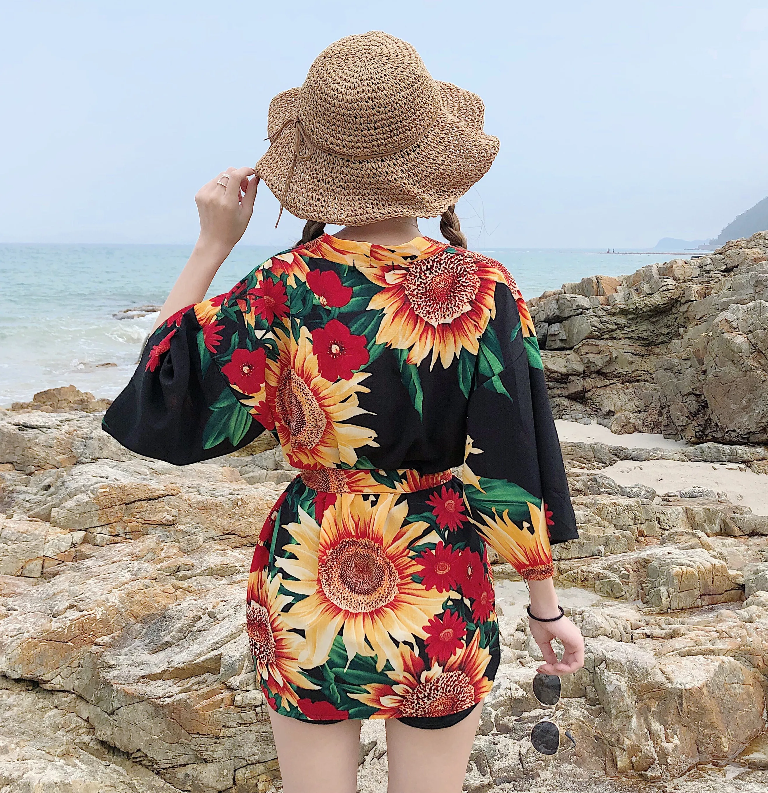 Korobov Korean Beach Women Blouses Summer Sunscreen Sunflower Print Kimono Cardigan Shirts Japanese Chimono Oversize Tops 77991 |