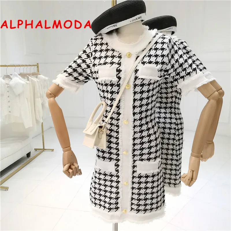 Женское платье ALPHALMODA Черное и белое элегантное с цветным квадратным грубым