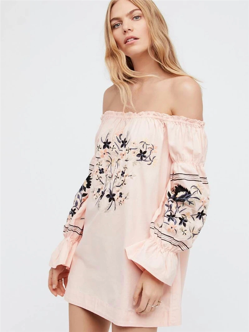 Женское богемное платье с вышивкой повседневное свободное розовое мини открытой