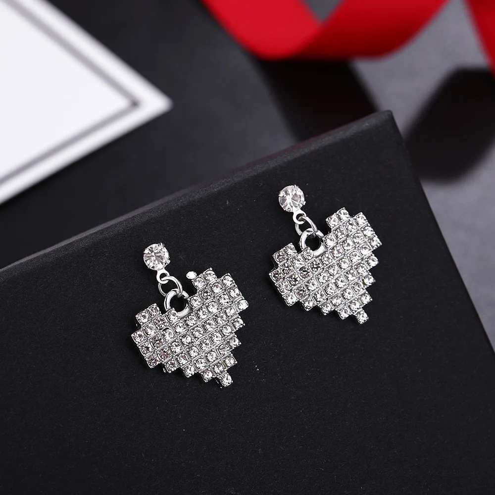 HanCheng модные маленькие Висячие серьги Стразы в форме сердца висячие ювелирные