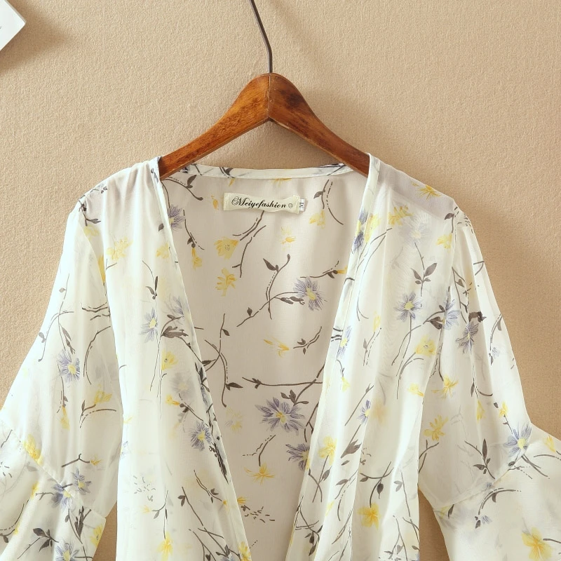 Шифоновое кимоно с принтом кардиган женский новый три четверти расклешенными