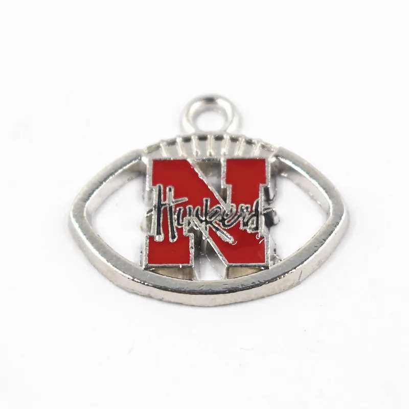 Новое поступление 20 шт эмаль NCAA Университет Небраска шелухи Висячие Подвески DIY