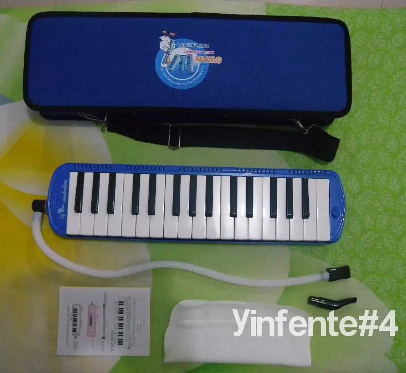 New Swan 32KEY MELODICA Fine Case Nice Tone~ blue