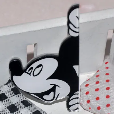 1 шт. очаровательные комбинезоны с рисунком «Микки Маус» Аксессуары Minnie Kawaii аниме значки с героями мультфильмов акриловые заколки Брошь на рюкзак сумки декоративные для девочек подарок на день рождения - Цвет: Оранжевый