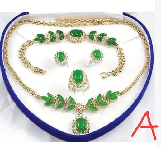 

Green Jade Golden Link Crystal Pendant Necklace Bracelet Earrings Ring Set