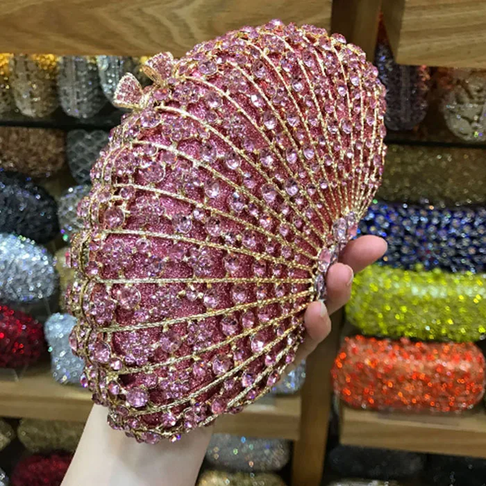 Роскошная сумочка клатч со стразами