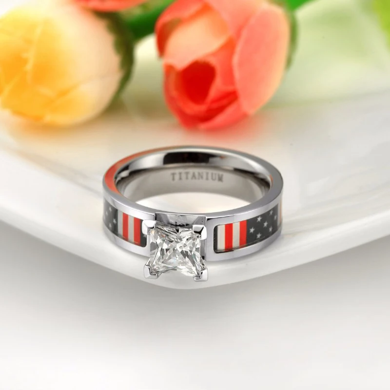 Кольцо женское титановое с красным государственным флагом и фианитом|engagement