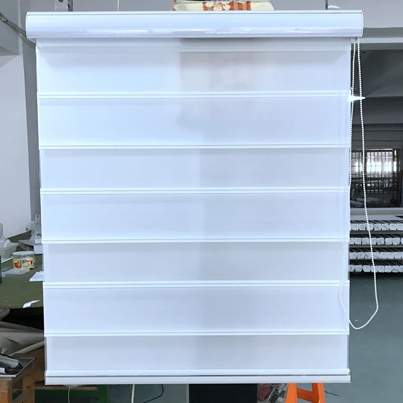 Шторы с зебрами на заказ полупрозрачные двухслойные белые Популярные шторы для