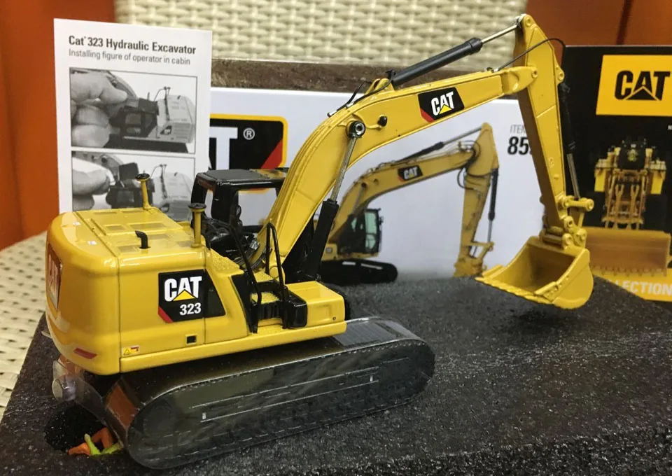 Caterpillar Cat 323 гидравлический экскаватор следующего поколения 1/50 масштаб