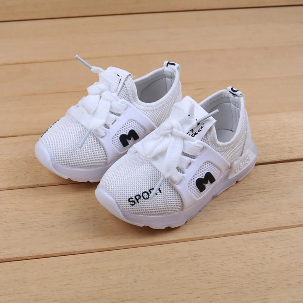 Детская обувь для девочек и мальчиков спортивная с подсветкой надписью из