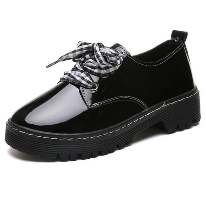 Black Plaid COVOYYAR/Новинка года; классическая обувь с перфорацией типа «броги»; Туфли-оксфорды из лакированной кожи на платформе; женская обувь на плоской подошве в клетку со шнуровкой; Цвет Черный; WFS1042 - Цвет: Black Plaid