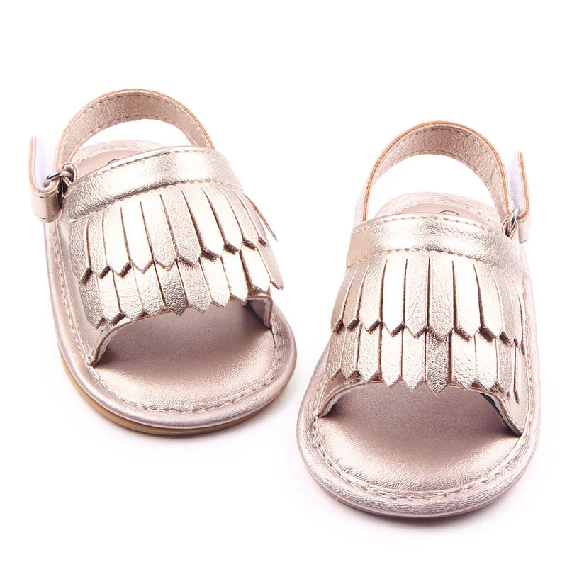 Детская обувь Летняя ярких цветов с мягкой подошвой и кисточками детские