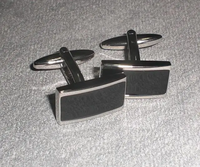 

Free shipping Rectangle black enamel cufflinks male shirt sleeve button