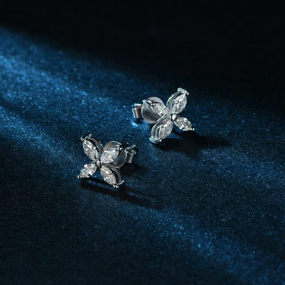 L & Цзуань Новый 0.56ct Серьги с алмазами для Для женщин 18 К Платиновые шпильки