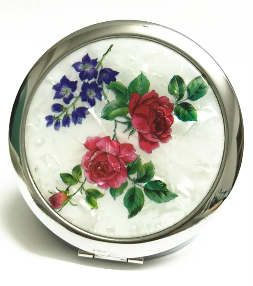 Компактное зеркало для макияжа с рисунком бабочки и цветов женское 2 боковыми