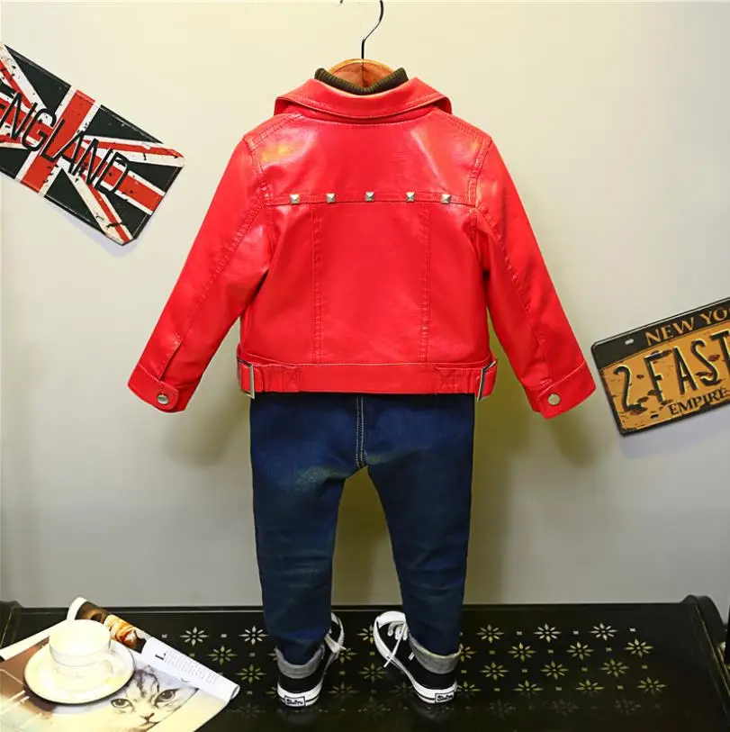 Брендовая модная куртка из искусственной кожи с заклепками для маленьких