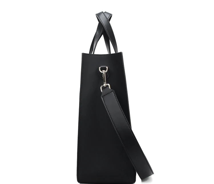 Bag Female New Female Handbag Korean Version of the Fashion Simple Wild Single Shoulder Bags Large Capacity Messenger Bag