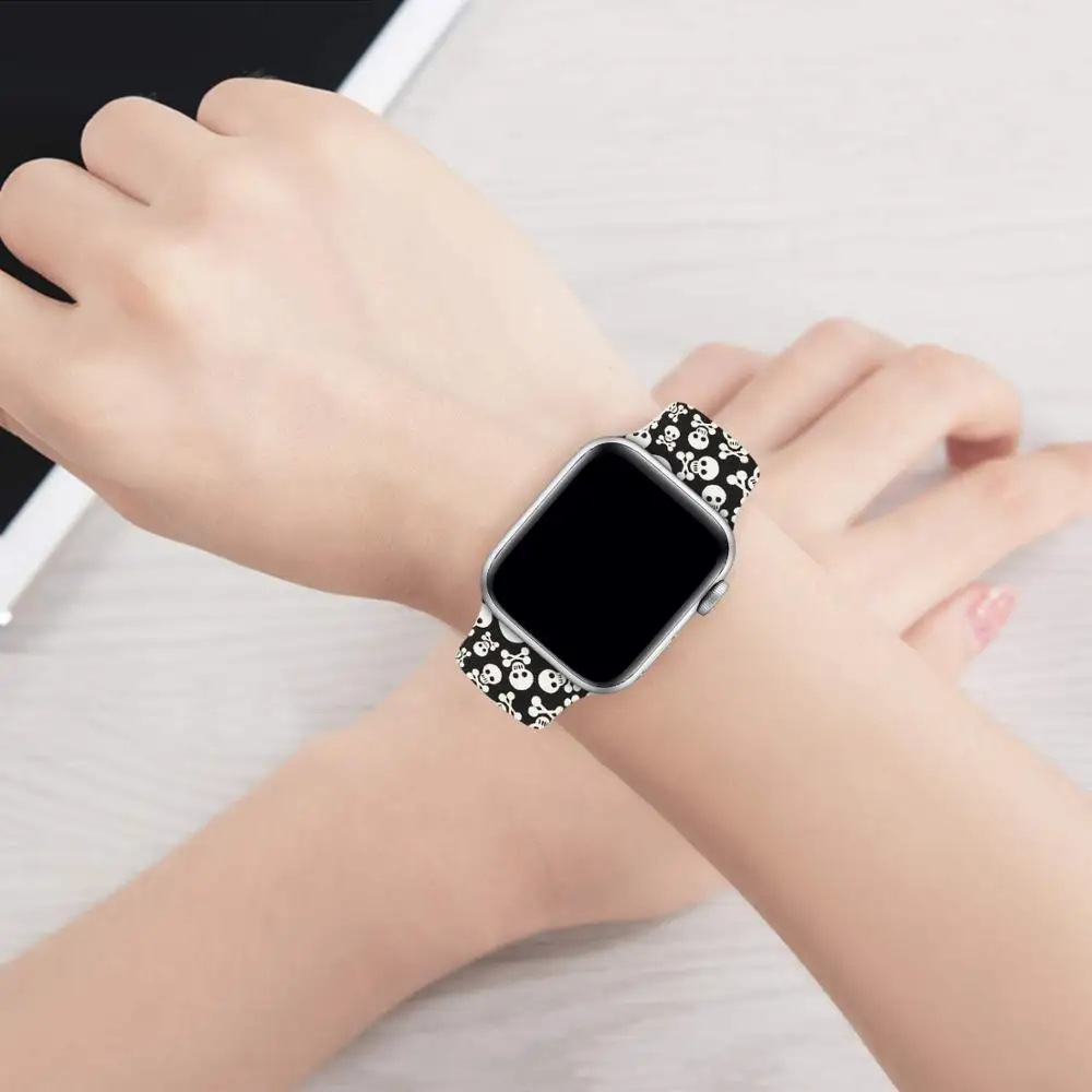 Ремешок для Apple Watch 38 мм 40 мягкий силиконовый сменный ремешок с принтом черепа без