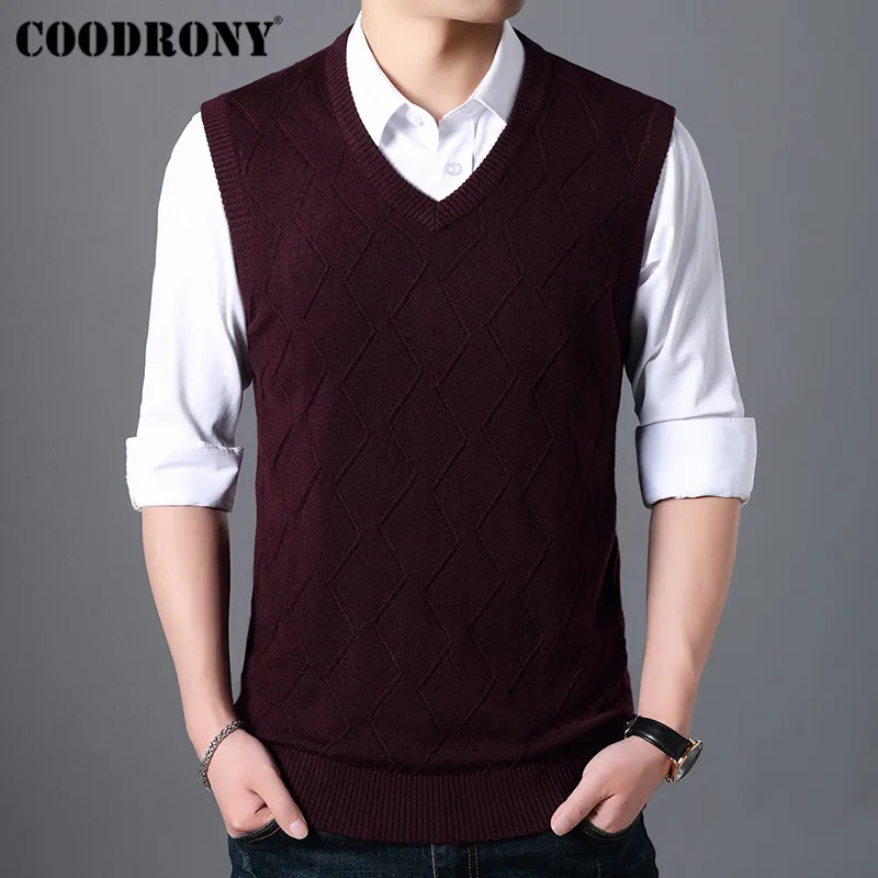 COODRONY Mens Sweaters Autumn Winter Sweater Men V-Neck Sleeveless Vest Pull Homme Knitted Cashmere Wool pullover men 91017