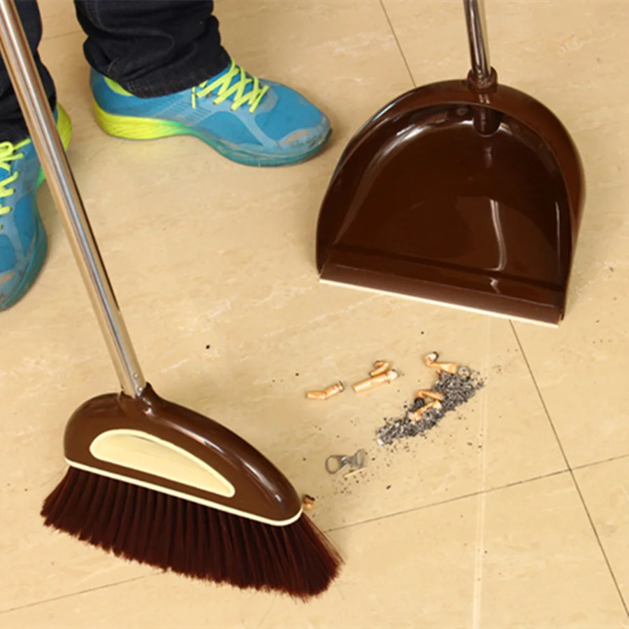 Рукоятка покрыта нескользким материалом начисто пол веник костюм