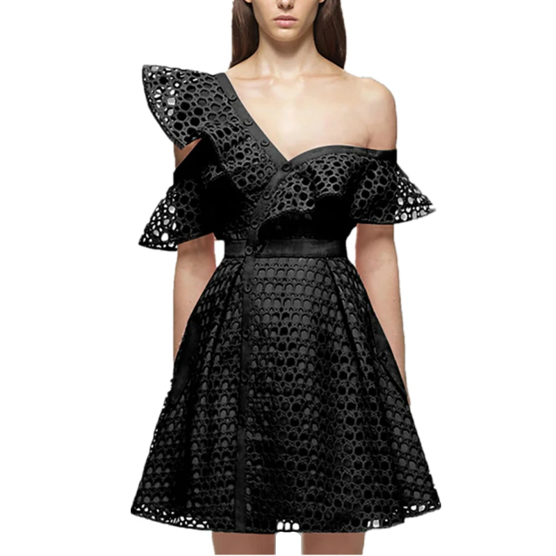 Женское кружевное платье на одно плечо розовое ажурное с оборками весна-лето 2017 |