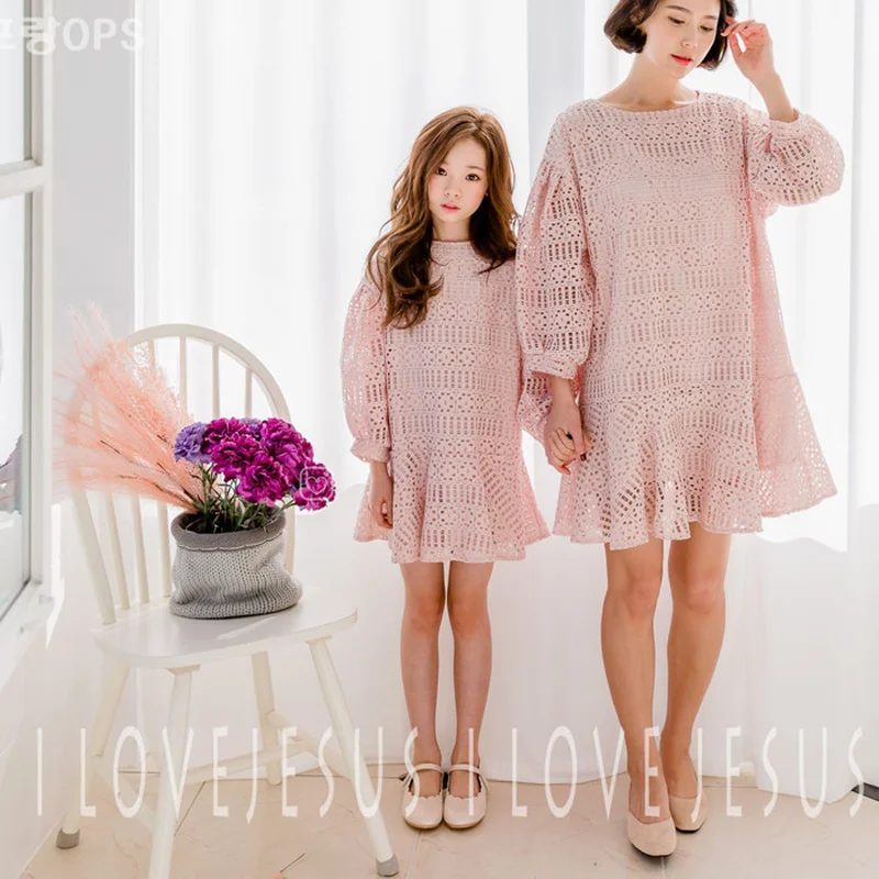Girls Dress Kids Hollowed Out Party Lace Baby Girl Princess Mother Daughter Children Clothes Family Matching Outifts | Детская одежда и