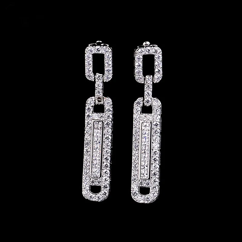 Новые фирменные Классические висячие серьги с геометрическими фианитами