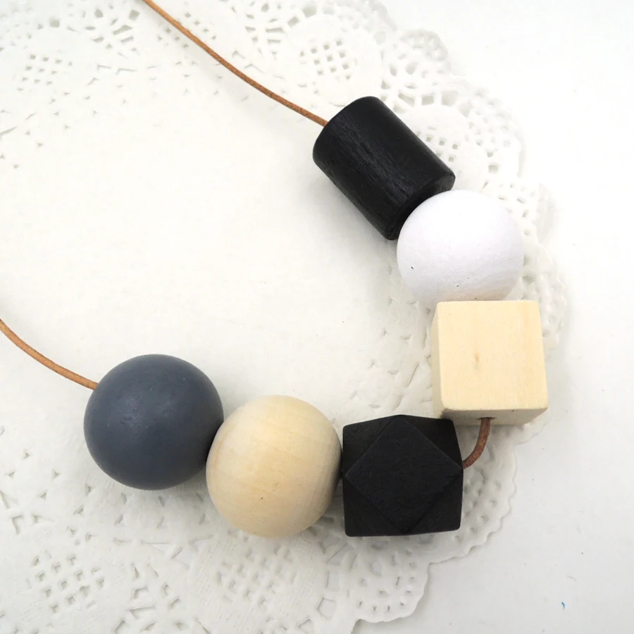 Простое женское ожерелье Классическое Белое и черное геометрическое деревянное