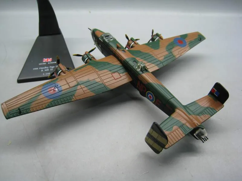 AMER 1/144 масштаб королевская воздушная сила 1944 Handley Page Halifax тяжелый бомбер литой металлический самолет модель игрушка для коллекции, подарок, дети