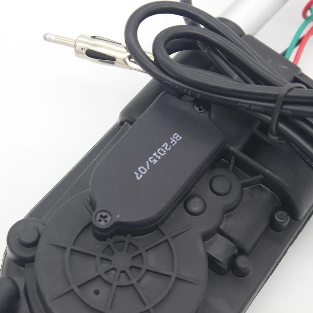 1х Универсальная автомобильная антенна электрическая радио автоматический