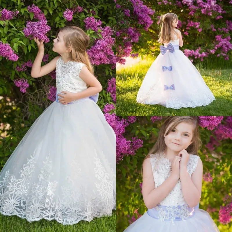 

Lovely Tulle Flower Girl Dresses 2019 Sleeveless Lace Applique Beaded Pageant Gowns Floor Length Girls Communion Dress