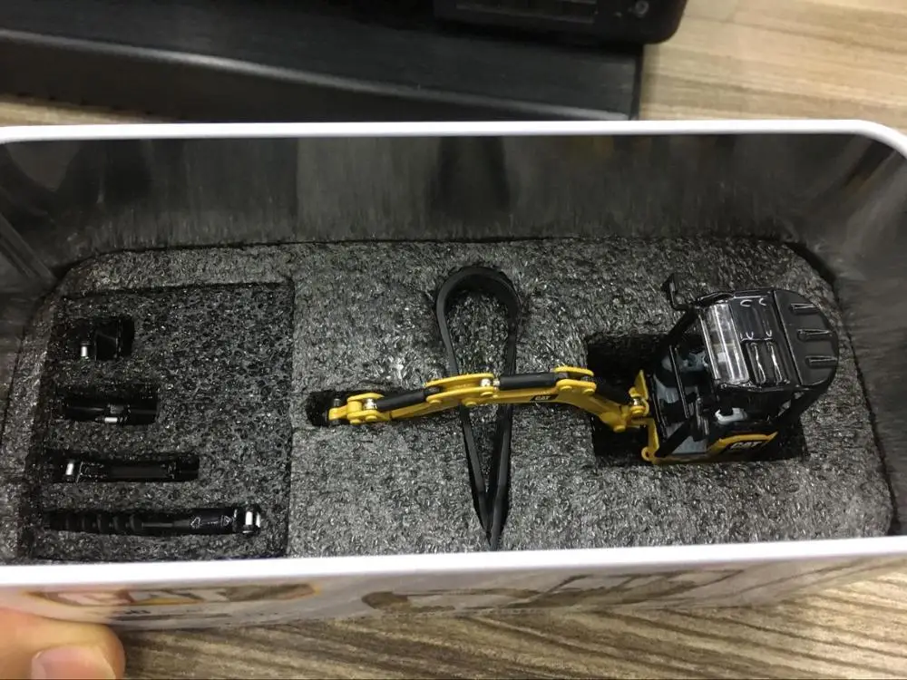 Мини гидравлический экскаватор Caterpillar Cat 301 7 CR масштаб 1:50 металл от Diecast Masters