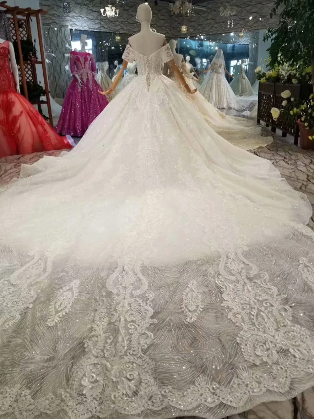 H&S BRIDAL Luxury Vestido de Novia Off the Shoulder Empire Crystal wedding dress 2020 High Quality de trouwjurk