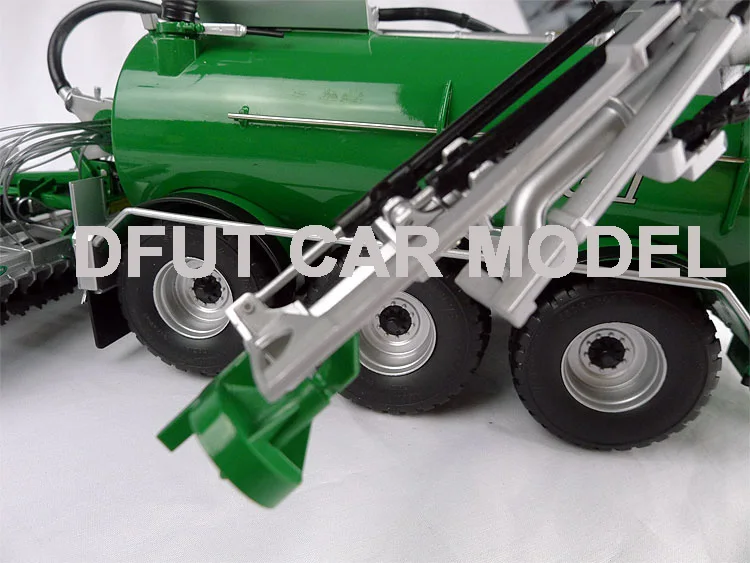 Diecasting 1:32 Игрушечная машина из сплава Опрыскиватель Сельскохозяйственный автомобиль детская модель игрушечной машины оригинальные аутентичные Детские игрушки