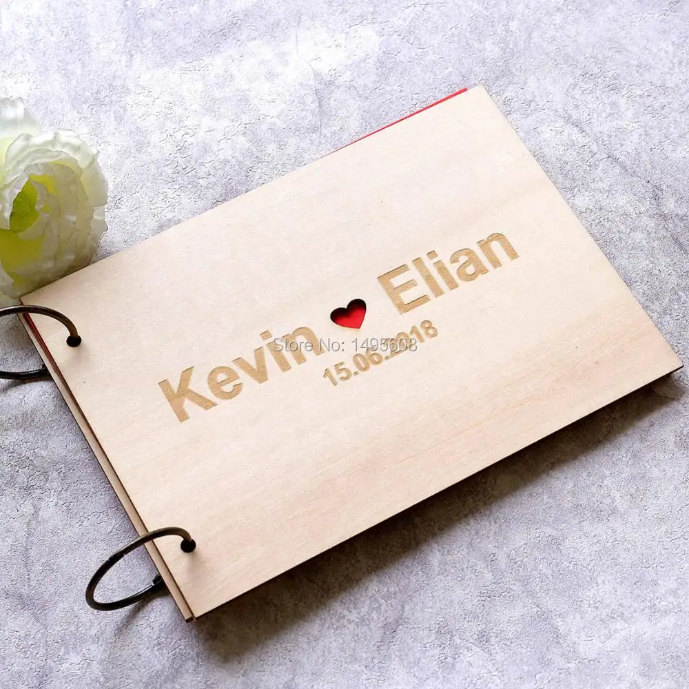 Деревянная обложка для гостевых книг с изображением деревенской бабочки