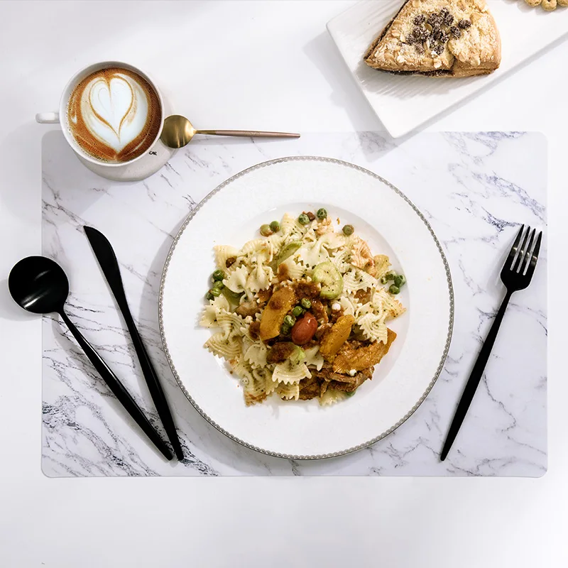 Столовые приборы из искусственной кожи с креативными золотыми надписями коврики