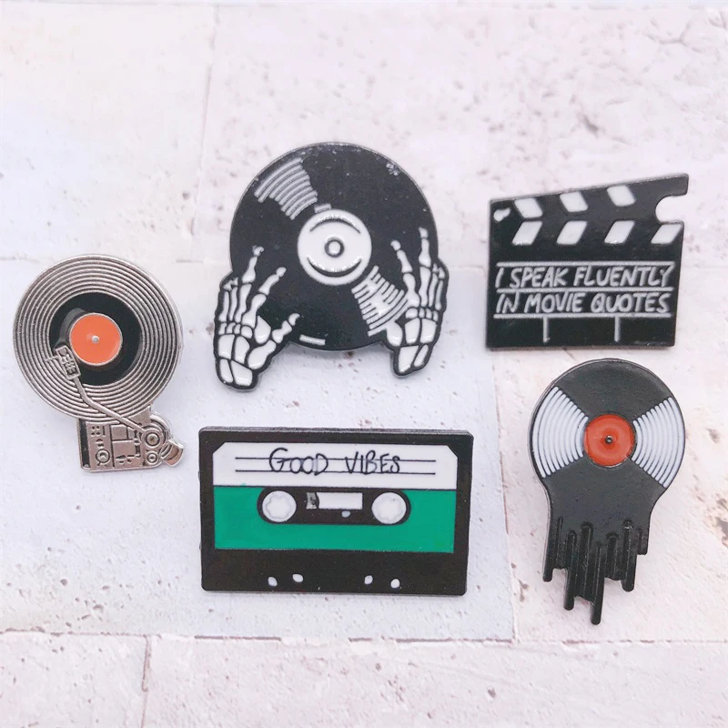 Креативная музыкальная винтажная эмалированная брошь в виде скелета с CD-лентой