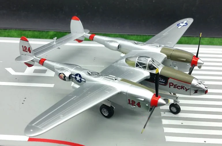 Квадрокоптер TRUMPETER 1:72 ВВС P38 модель 36431 |