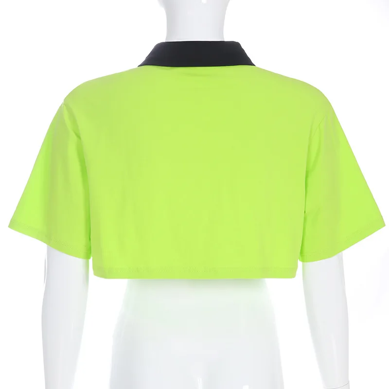 Женская футболка с коротким рукавом и отложным воротником неоновая в уличном