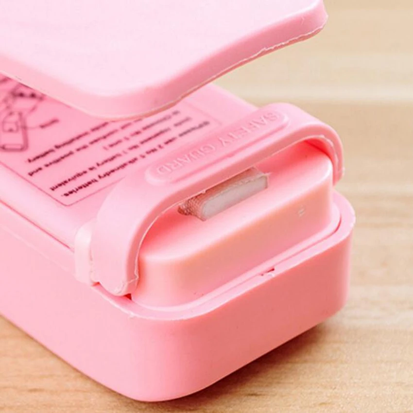 Portable Bag Clips Handheld Mini Electric Heat Sealing Machine Impulse Sealer Seal Packing Plastic work with battery |