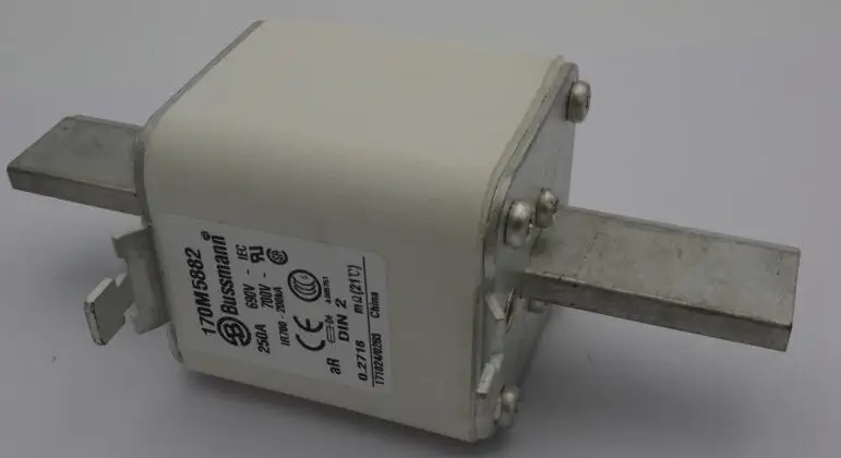 Предохранитель Bussmann super rapid 170M5882 250A 690 В предохранитель с низким