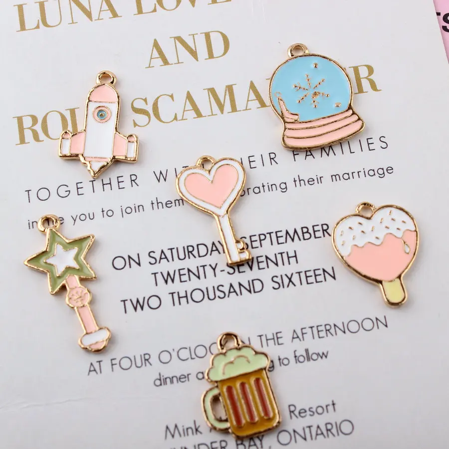 10 шт./лот Прекрасный самолет сердце в форме ключа Эмаль Шарм капли масла подвески