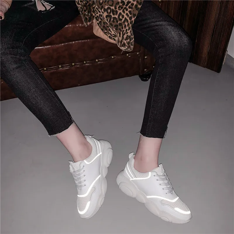 HKJL спортивные shoes2019 Весенняя Новинка «Все-в-одном» медведь подошва флуоресцентный верхняя дышащая маленькие белые туфли кроссовки A603