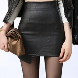 Новая Асимметричная юбка из искусственной кожи с разрезом, Сексуальная мини-юбка-карандаш, женские юбки