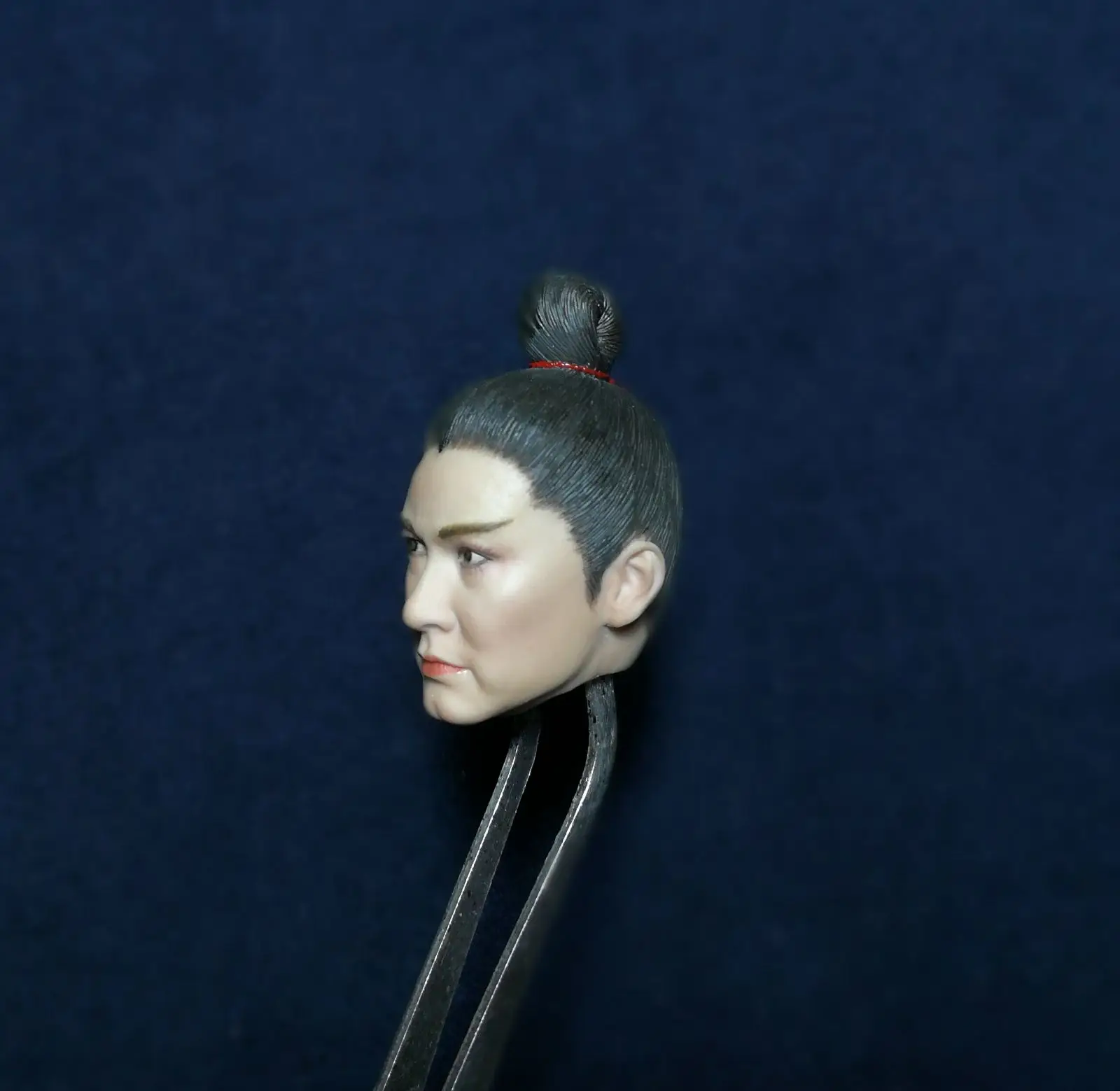 1/6 китайская женская голова скульптура Qingxia Lin короткая для волос непобедимая