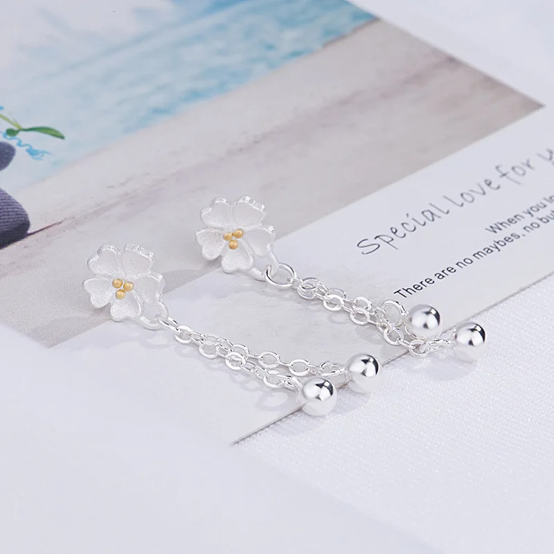 Серьги гвоздики в виде цветка вишни серебристые белые Симпатичные серьги форме