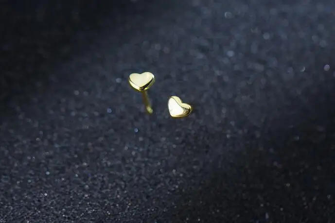 3 мм очень маленькие серьги в форме сердца 100% реальные. Женские серебряные